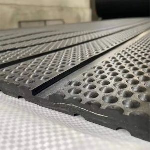 Anti Slip Livestock Rubber Mats For Dairy Cow Cattle Horse Farm Building