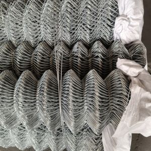 Powder Coated Chain Link Fence For Varying Widths And Coating Customization