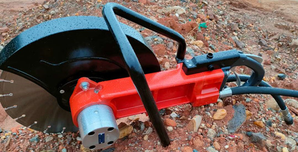 Portable Hydraulic Circular Cut Off Saw Flow Range 20-40Lpm 700×240×420mm