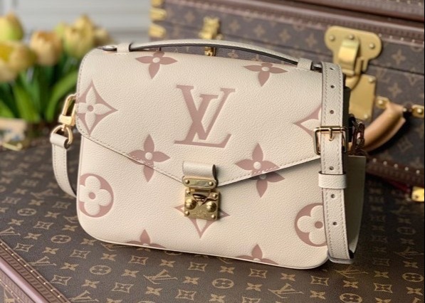 Buy Spring Empreinte Leather 25cm Luxury Cross Body Bag With Lock at wholesale prices