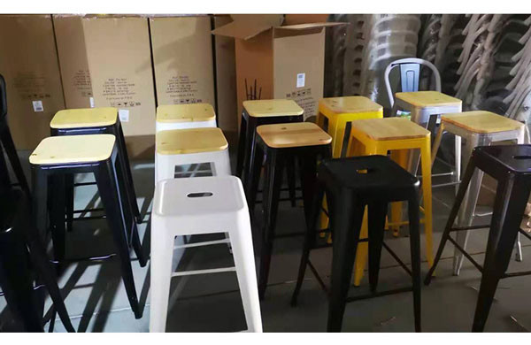 Iron High Foot Bar Chair Industrial Stackable Bar Stool Black Seater