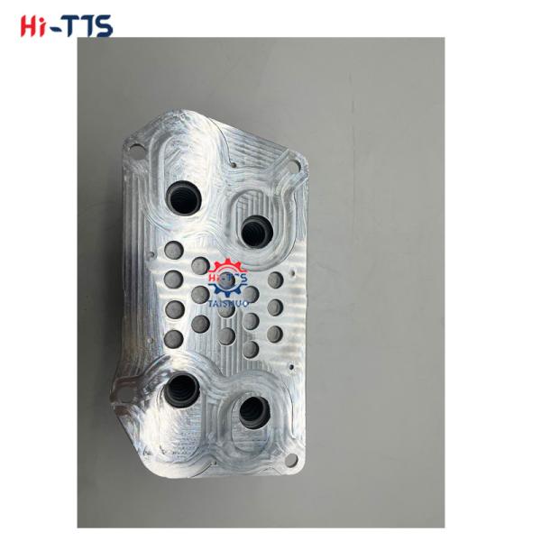 TCD4 L2013 D6D D4D Engine Diesel Oil Cooler 04912107 0491 2107 04209930 04252961