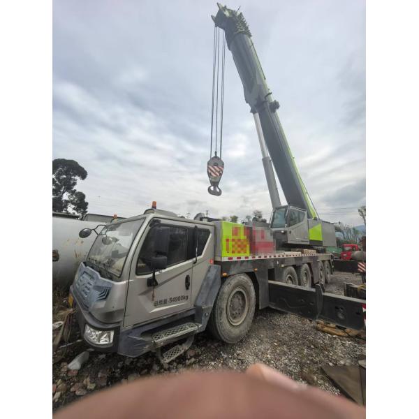 Seven-Arm Crane Jib ZAT2000V 2021 Years Zoomlion Mobile Crane 200 Tons for Heavy-Duty Construction Projects