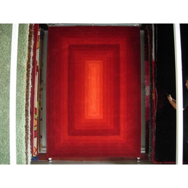Buy Red Shade Handtufted Acrylic Carpet from China at wholesale prices