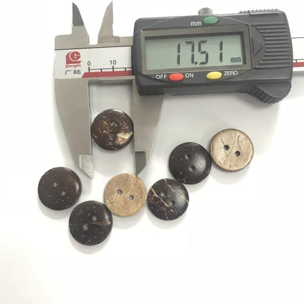 Wholesale nature button high-end 2/4hole coconut shell buckle button.