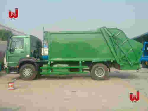 Buy 10CBM Automatic Compactor Garbage Truck Heavy Duty HOWO 10m3 at wholesale prices