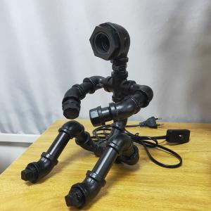 Vintage Table Lamps Retro Water Pipe Robot Desk Lamp Home Deco Industrial Lamp