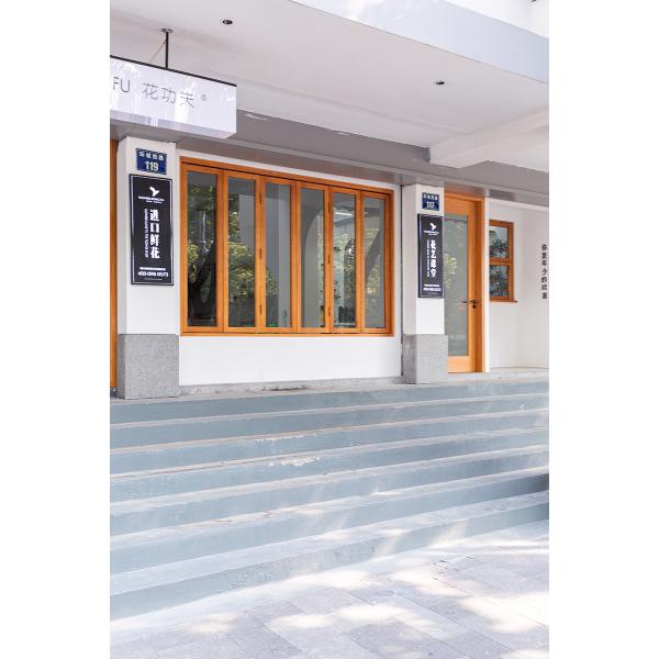 Compact Folding Window Innovation Maximizing Wall Efficiency in Micro-Dwellings and Converted Van Spaces