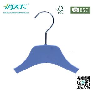 Betterall Wholesale Ocean Blue Plastic Hanger with Skid-proof Shoulder