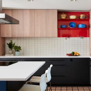 China SGS Wood Texture Melamine Kitchen Cabinet Complete Kitchen Furniture on sale