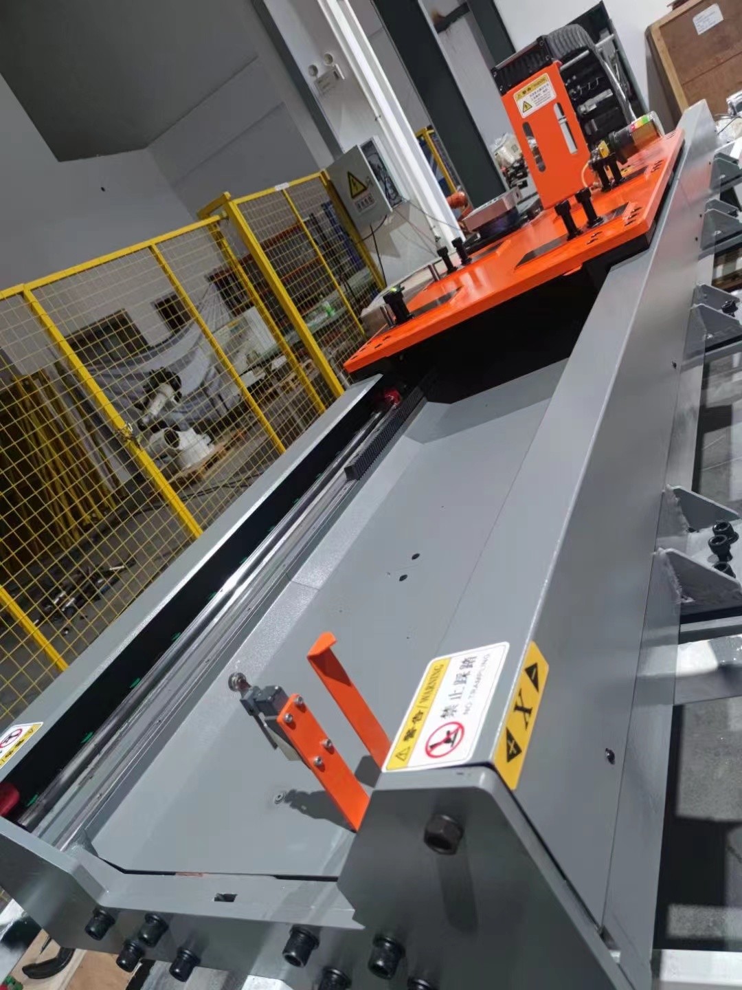 Quality Robot Linear Track Rails With Closed Covers 1500kg Load for sale