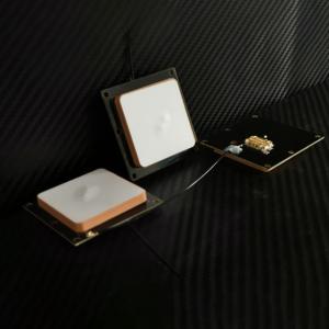 Small Circular Polarization 2dBic RFID UHF Reader Antenna UHF Ceramic RFID
