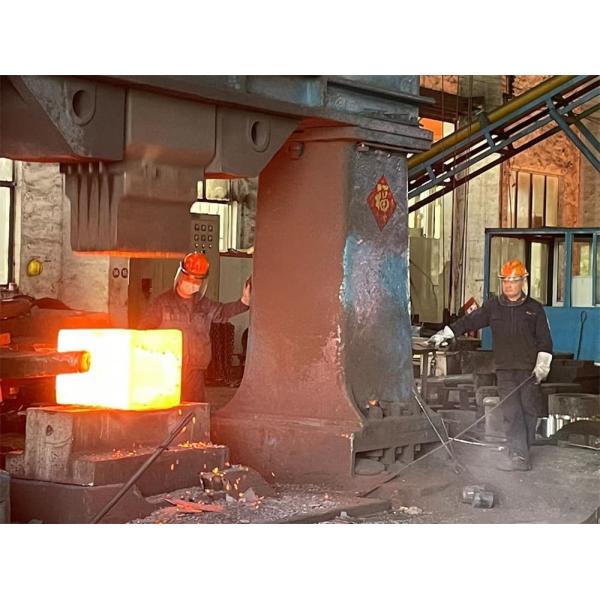 42CrMo 42CrNiMo Forged Cylinder Blocks Rough Machining for Heavy Equipment