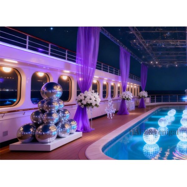 Outdoor Decoration With Double-Layer Inflatable PVC Mirror Balls In Various