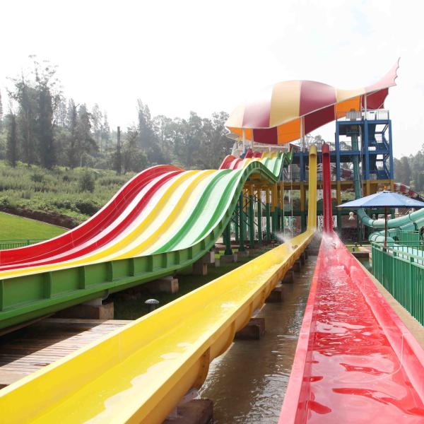 General Water Park Item Custom Water Slides High Speed With 120 Riders / H