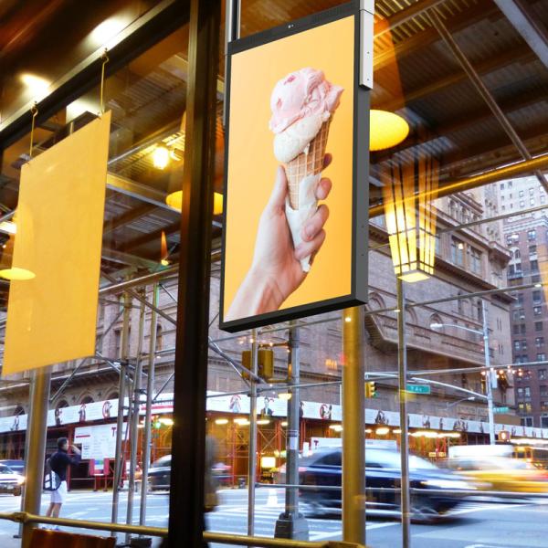 Industrial Grade Roof Hanging LCD Advertising Display Panel 55″ 2500 Nit High Tni 110C