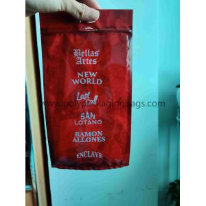 Travel cigar moisturizing bag with moisturizing and humidifying system with red