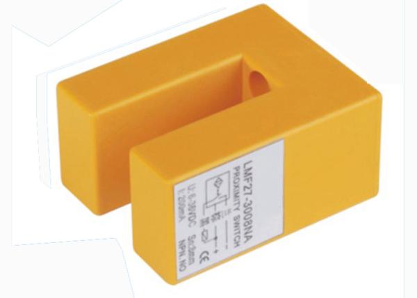 LMF27 Inductive Proximity Sensor Dustproof , Infrared Proximity Switch Plane