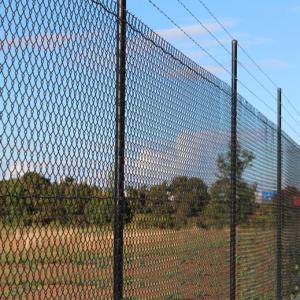 Flat Mesh Surface Pvc Coated Chain Link Fence Steel Wire Mesh Customized