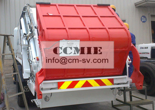 City Rear Loader Garbage Special Vehicles , 9600L Carriage Volume Refuse