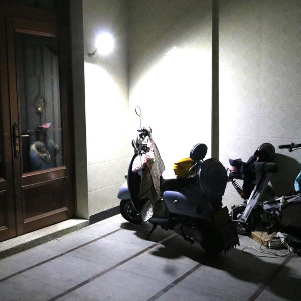 High Bright 500LM 3000mAH Led Solar Powered Street Lamp IP65