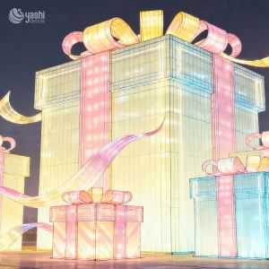 Handmade Christmas Decorative Lanterns - For Large-Scale Holiday Decoration &