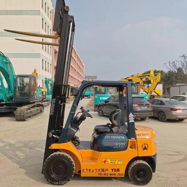 Powerful Diesel Engine Used Toyota 7F30 Forklift with 3000 kg Weight at Great Efficiency