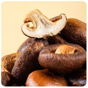 Indulge in Gourmet Pleasure with Vacuum Fried Shiitake Mushrooms