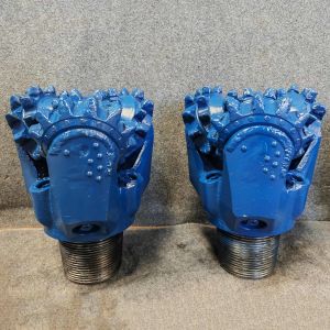 China ISO9001 Certified Carbide Mill Tooth Drill Bit with Three-Cone Shape and China Origin on sale