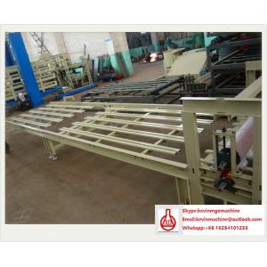 Sandwich Board Construction Material Making Machinery with Roller Extruding
