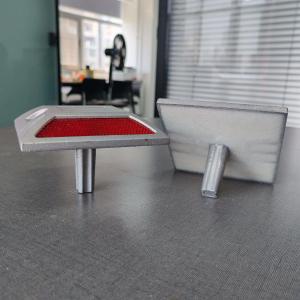 Reflective Sand Filled Aluminum Road Stud With Pin Cast Aluminum Pavement Marker