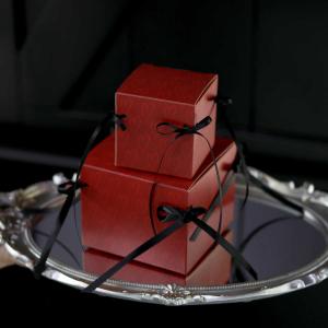 Custom Heart Pattern Gift Box with Ribbon Wedding Valentine Packaging