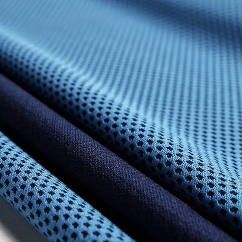 Minimalist Gym Towel with Cooling Fabric Customizable Logo and Reinforced Edges