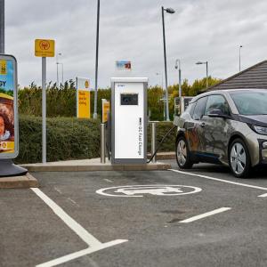 60kw 4G 2 Guns Stage 2 Charger Mobile Electric Vehicle Charging With OCPP 1.6J/1