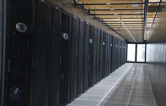 Precision In Row Air Conditioning Close To The Heat Source For Data Center Cold