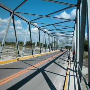 Prefabricated Steel Pedestrian Bridges Wide Span Metal Walkway Bridge Steel
