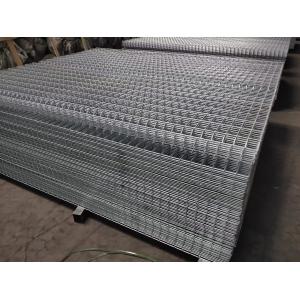 0.63m Tall Powder Coated Curved Metal Fence Welded Wire