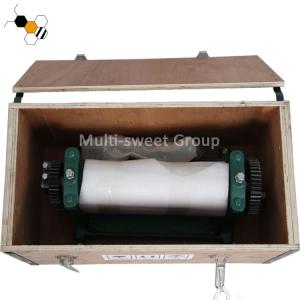 4.9mm Cell 310mm roller Beeswax Embossing Machine Beeswax Machine