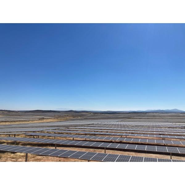 565-585 Watt JinKo PV Modules 570W Jinko Solar Tiger Mono Facial