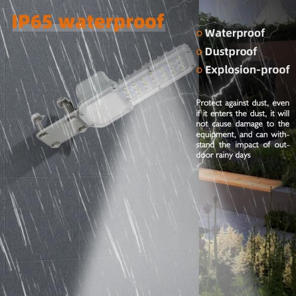 IP65 Commercial Solar LED Street Lights 4KV Road Street Lighting Lamp