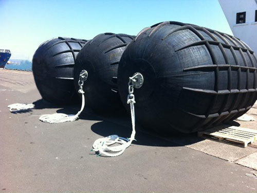 50KPa 80KPa Submarine Pneumatic Rubber Fender Customized
