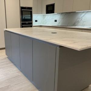 Assemble Luxury Kitchen Modern Melamine Cabinets ODM OEM