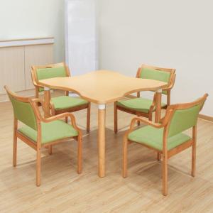 Scandinavian Style Solid Wooden Dining Table Easy Cleaning Polygonal Shape
