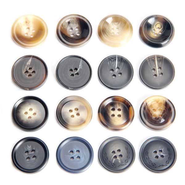 wholesale 16L 18L 20L 24L 28L dyeable 2holes/4holes polyester resin shirt button garment button