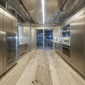 Smooth Anti-stain Stainless Steel Cladding for Leather Goods