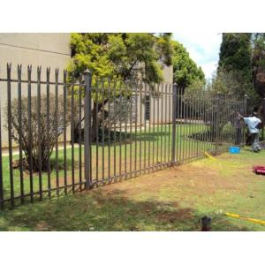 Green H2100mm Security Palisade Fencing With Triple Pointed Top