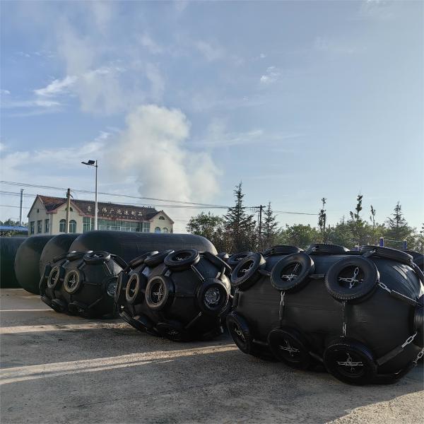 Buy Customizable Pneumatic Rubber Fender Yokohama For Pressure Applications at wholesale prices