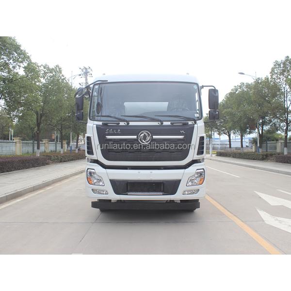 Dongfeng SkyDragon Front Four Rear Eight- Wheel Ordinary Liquid Transport Vehicle