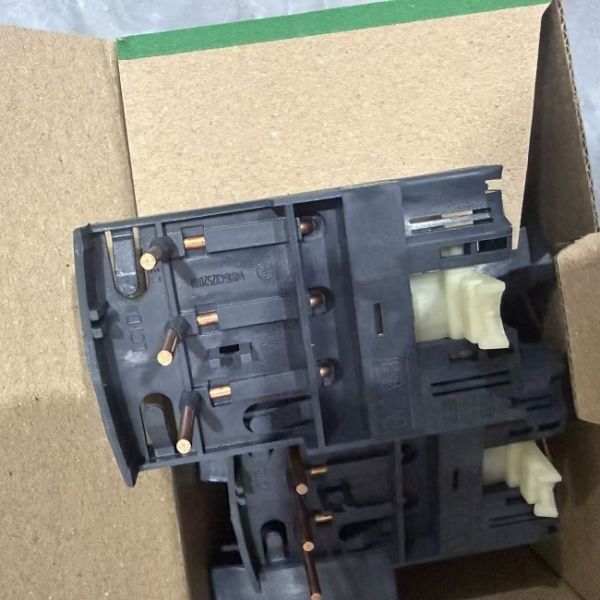 Buy GV2AF3 Schneider Electric  interconnection block TeSys GV2  to connect GV2 at wholesale prices