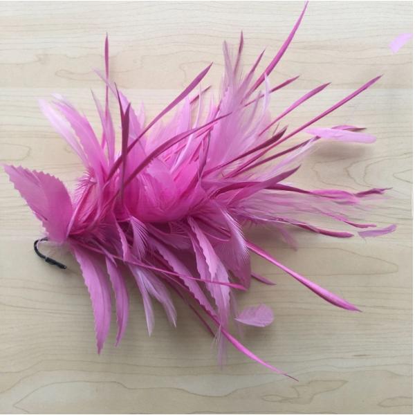 15*15 cm Goose Feather Flower Mount Wire Accessory for Professional Presentation